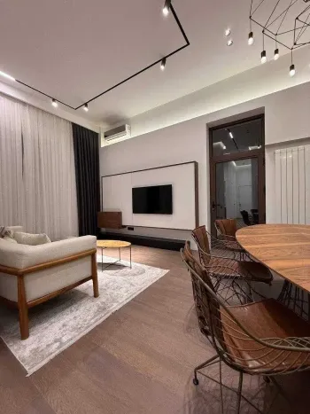 102 м², 3-комн. квартира, 7/7-1