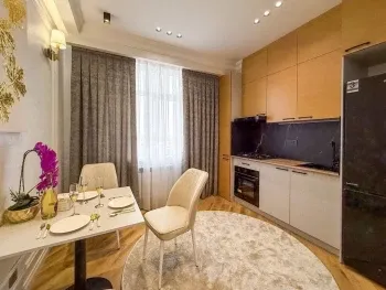 80 м², 4-комн. квартира, 6/9-3