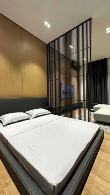 160 м², 5-комн. квартира, 8/9-3