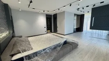 285 m², 3-xonali kvartira, 10/12-1