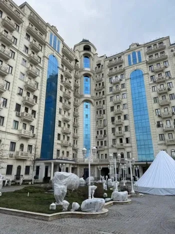 130 м², 2-комн. квартира, 8/10-0