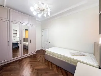 100 м², 4-комн. квартира, 5/9-2