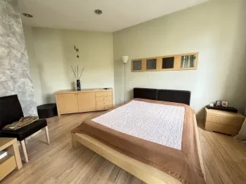 74 м², 3-комн. квартира, 3/3-2