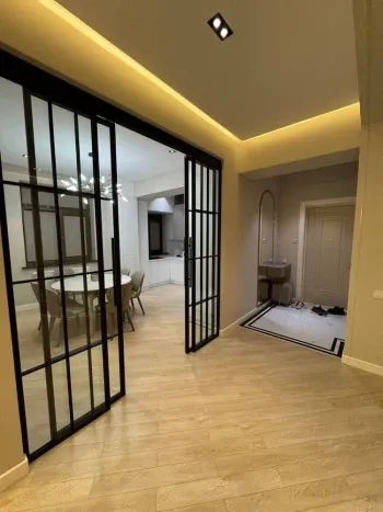 151 m², 5-xonali kvartira, 1/8-1