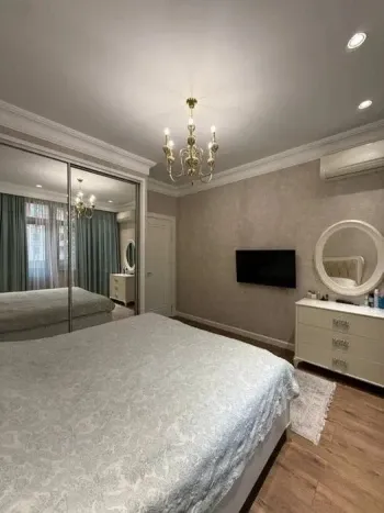 90 м², 3-комн. квартира, 4/8-3