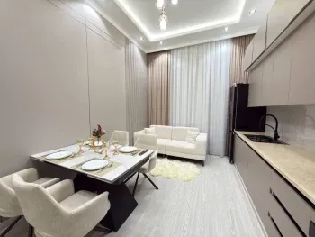 90 м², 3-комн. квартира, 3/7-0