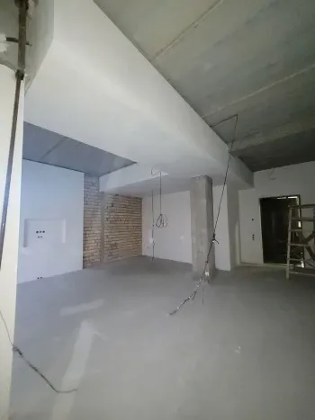 130 м², 4-комн. квартира, 1/6-1