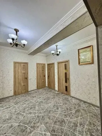 153 м², многокомнатная квартира, 1/8-0