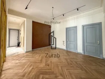 123 м², 4-комн. квартира, 4/7-1