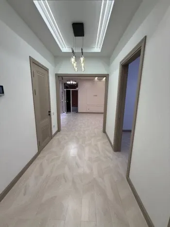 85 м², 3-комн. квартира, 2/5-0
