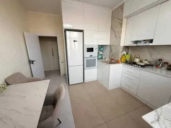 90 м², 3-комн. квартира, 7/13-0
