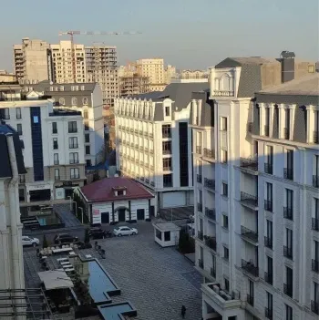 80 м², 3-комн. квартира, 8/8-0