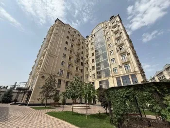 200 м², 5-комн. квартира, 1/10-0