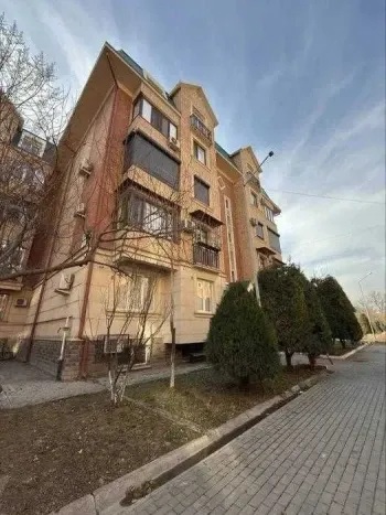 112 м², 3-комн. квартира, 4/5-1