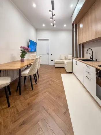 70 m², 3-xonali kvartira, 8/8-3