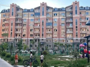 160 м², 4-комн. квартира, 1/8-0