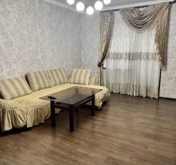 86 м², 3-комн. квартира, 2/8-1