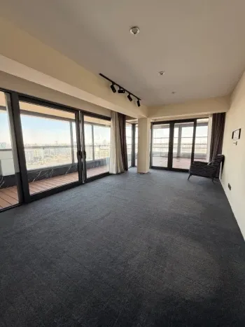 180 м², 3-комн. квартира, 18/25-2