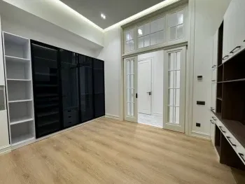 130 м², 3-комн. квартира, 2/10-3
