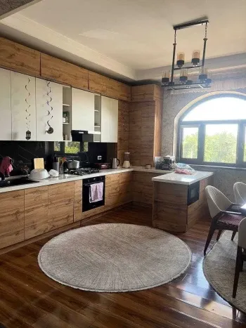142 м², 4-комн. квартира, 4/4-0