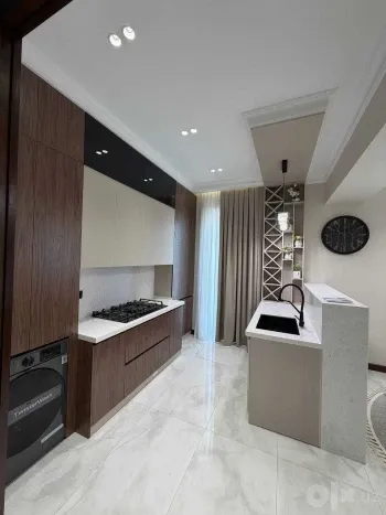 140 м², 4-комн. квартира, 8/9-1