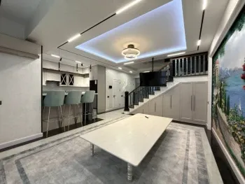 222 м², многокомнатная квартира, 9/10-0