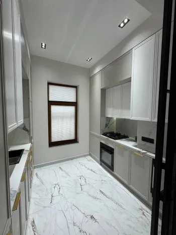 80 м², 3-комн. квартира, 8/10-3