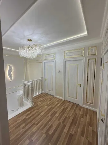 175 m², ko'p xonali kvartira, 8/8-1