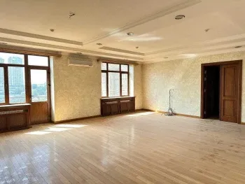 208 m², 4-xonali kvartira, 7/7-1