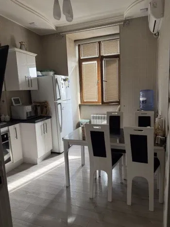 80 м², 3-комн. квартира, 7/7-1