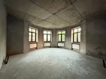 214 м², многокомнатная квартира, 1/8-1