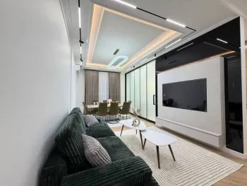 250 м², 5-комн. квартира, 7/8-3