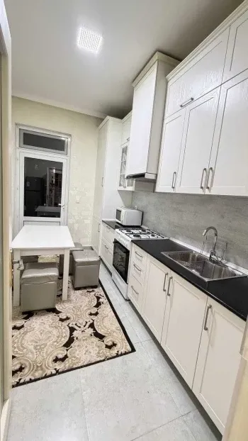 80 м², 3-комн. квартира, 6/9-2