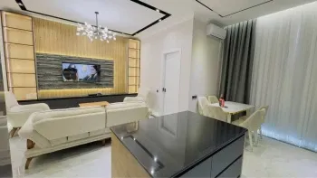 83 м², 3-комн. квартира, 3/8-1