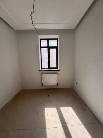 96 м², 4-комн. квартира, 1/8-2