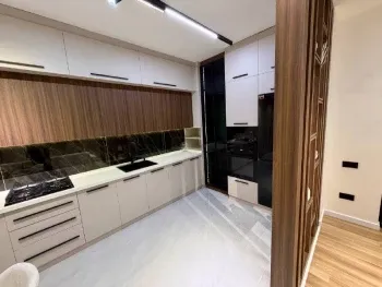 80 м², 3-комн. квартира, 7/12-0