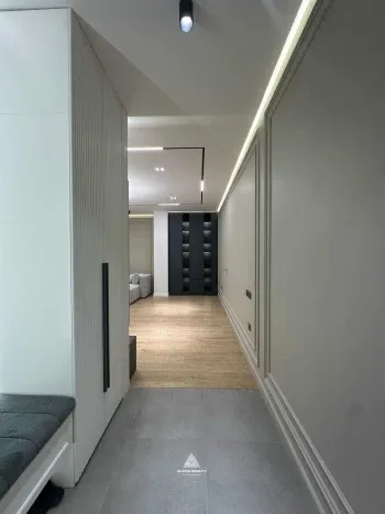 105 м², 3-комн. квартира, 7/14-2