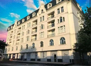 140 м², 3-комн. квартира, 6/6-0