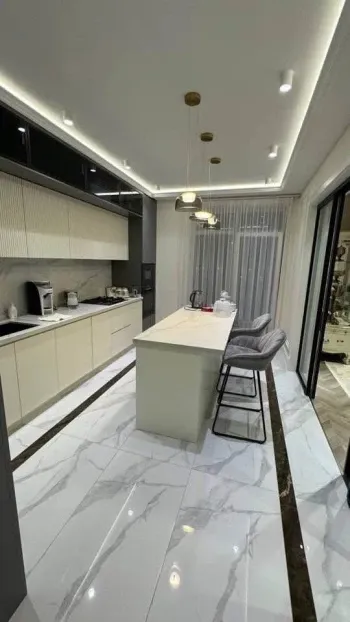 120 м², 3-комн. квартира, 3/12-3