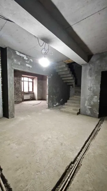 244 м², многокомнатная квартира, 9/10-2