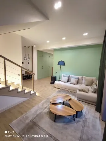 130 м², 4-комн. квартира, 8/9-1