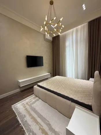186 м², 5-комн. квартира, 1/10-2
