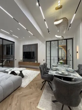 83 m², 3-xonali kvartira, 8/10-0