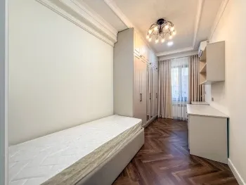 100 м², 4-комн. квартира, 5/9-3