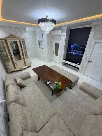 90 м², 3-комн. квартира, 3/10-1