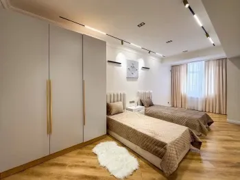 80 м², 4-комн. квартира, 6/9-1