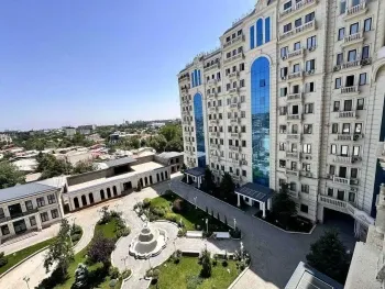 130 м², 4-комн. квартира, 7/10-1