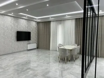 111 м², 3-комн. квартира, 3/12-0