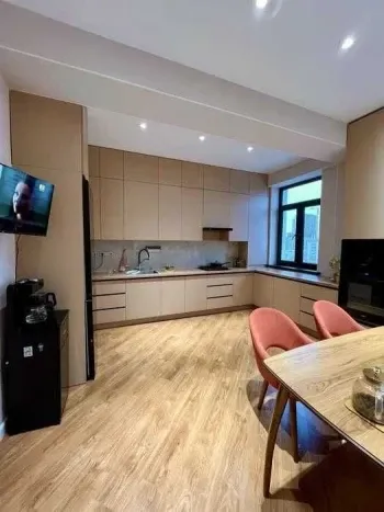 130 м², 4-комн. квартира, 9/13-0