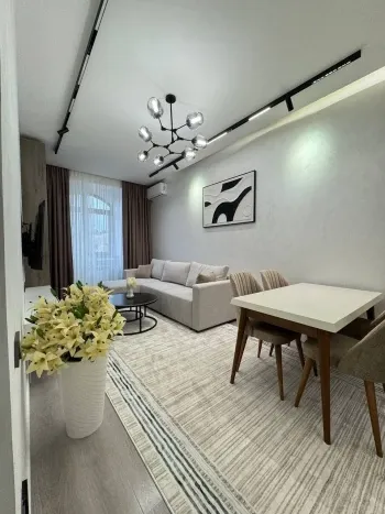 140 м², 4-комн. квартира, 8/8-2